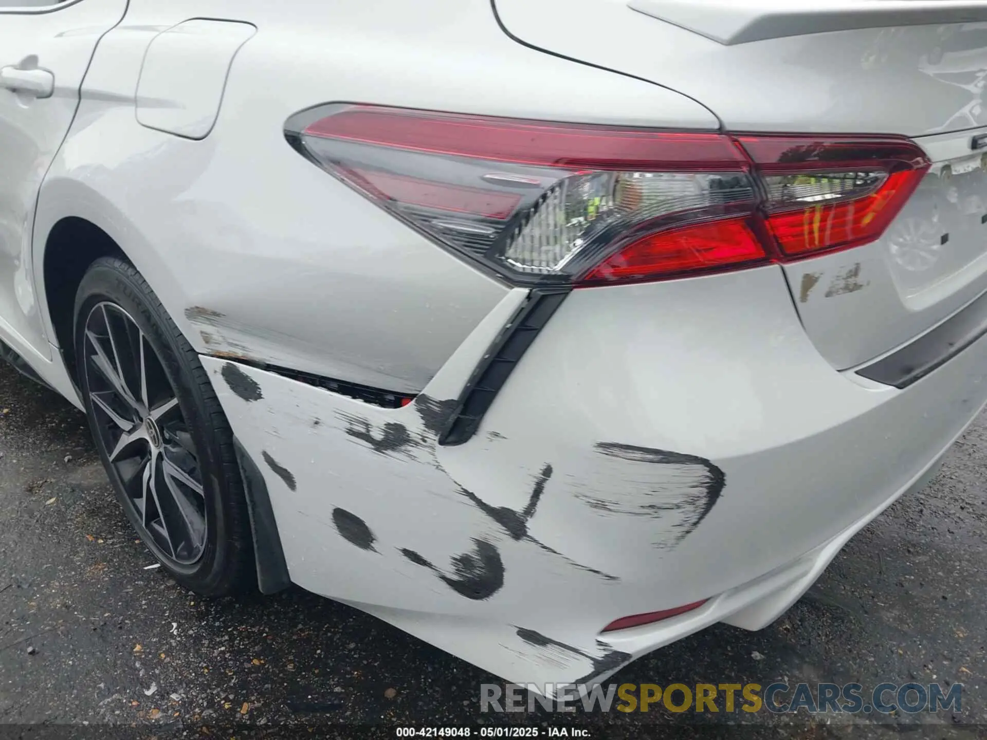 18 Photograph of a damaged car 4T1G11AK9RU217369 TOYOTA CAMRY 2024