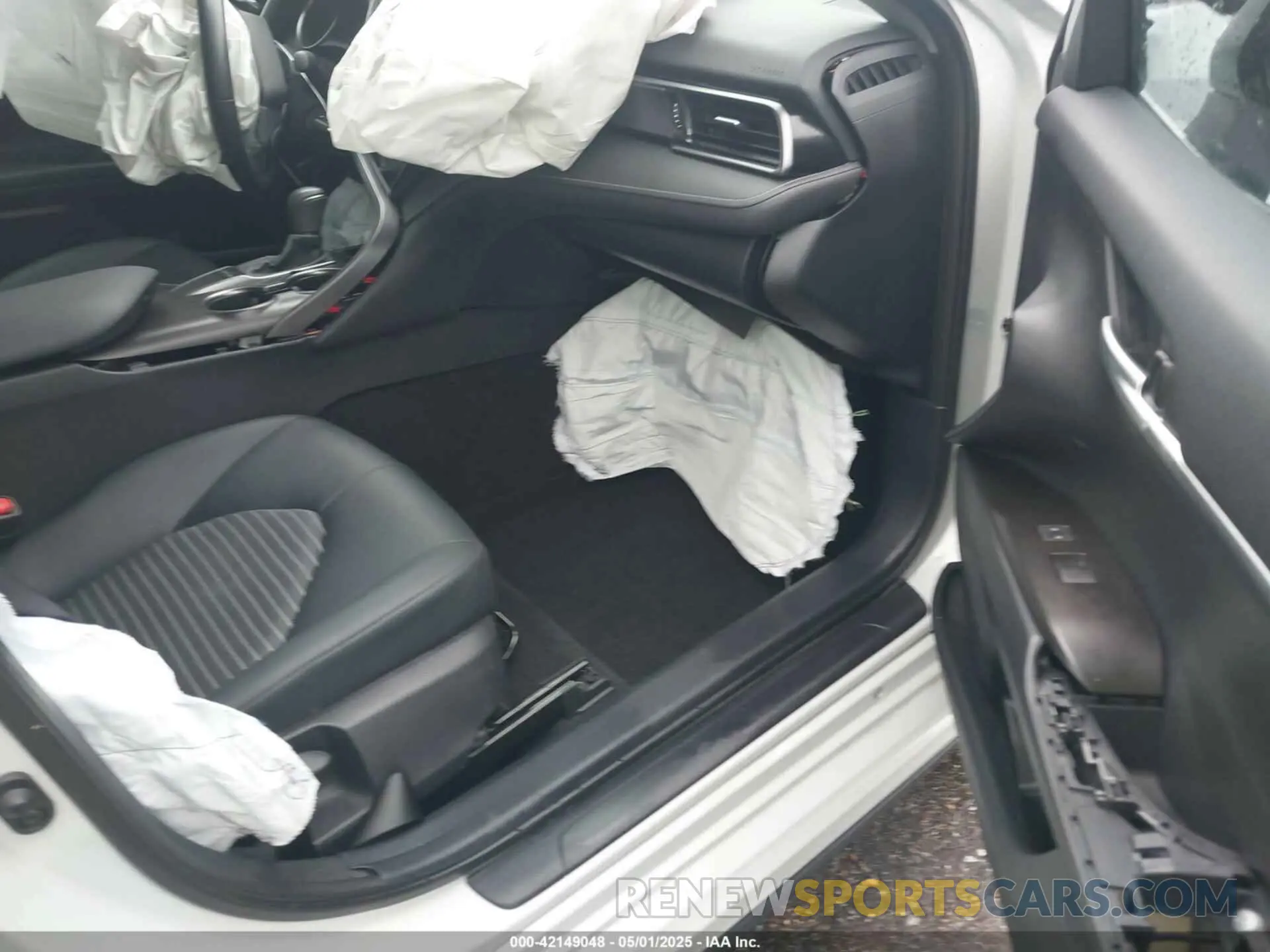 5 Photograph of a damaged car 4T1G11AK9RU217369 TOYOTA CAMRY 2024