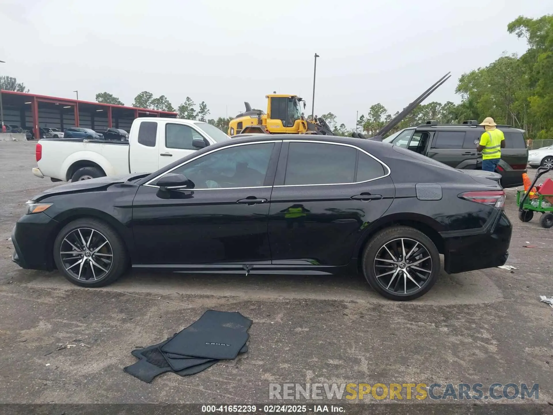 14 Фотография поврежденного автомобиля 4T1G11AK9RU236794 TOYOTA CAMRY 2024