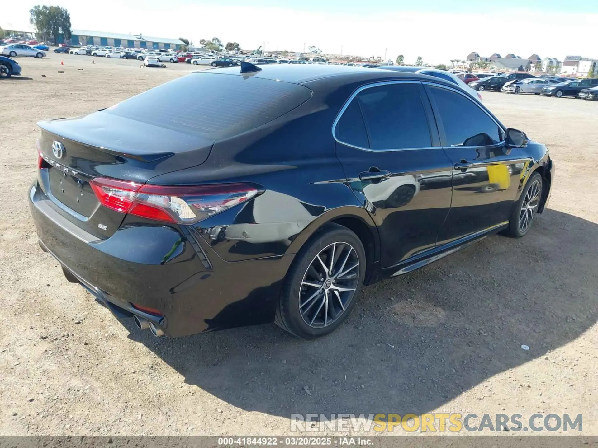 4 Фотография поврежденного автомобиля 4T1G11AK9RU240229 TOYOTA CAMRY 2024