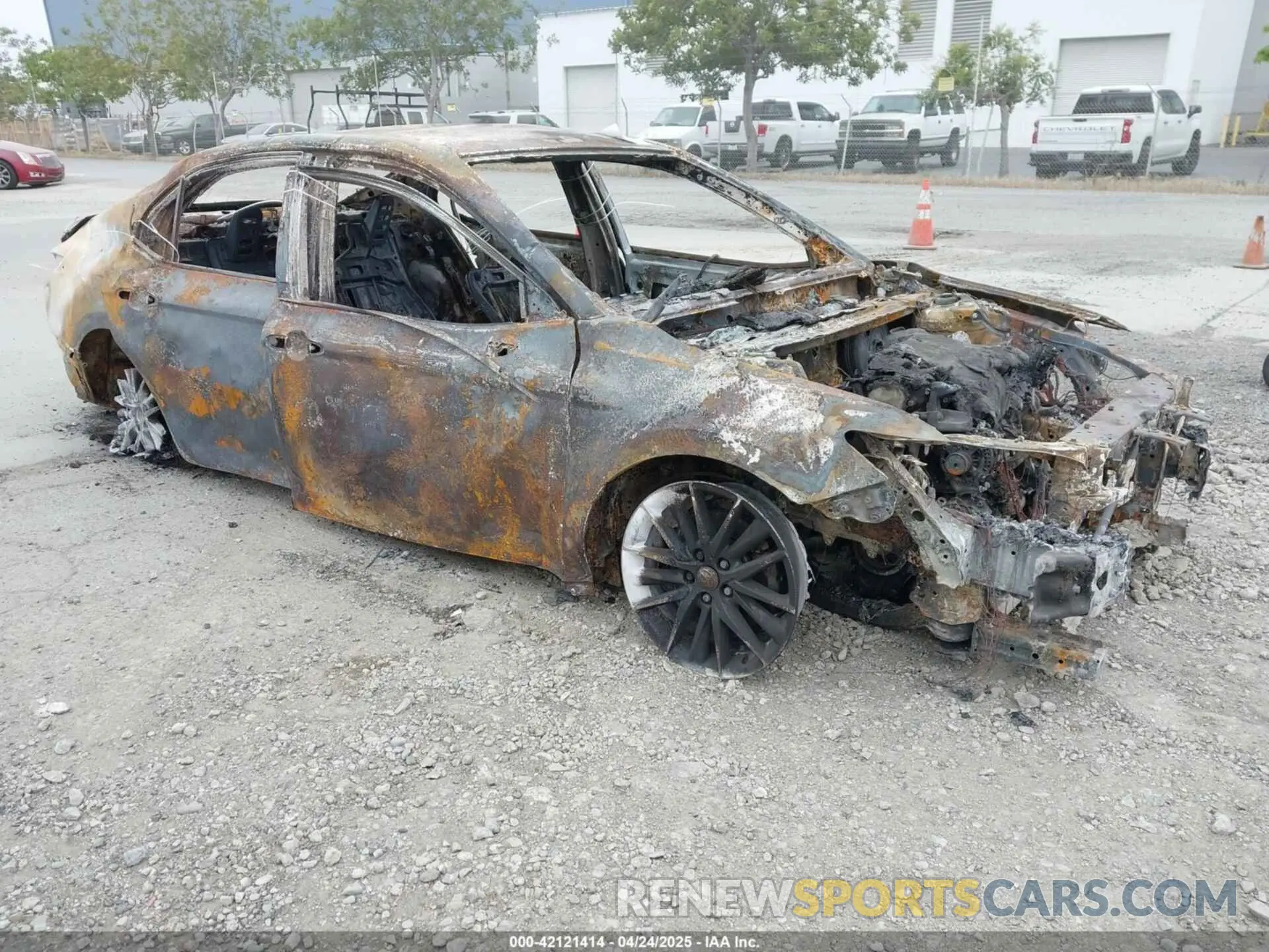 1 Фотография поврежденного автомобиля 4T1G11AK9RU872518 TOYOTA CAMRY 2024