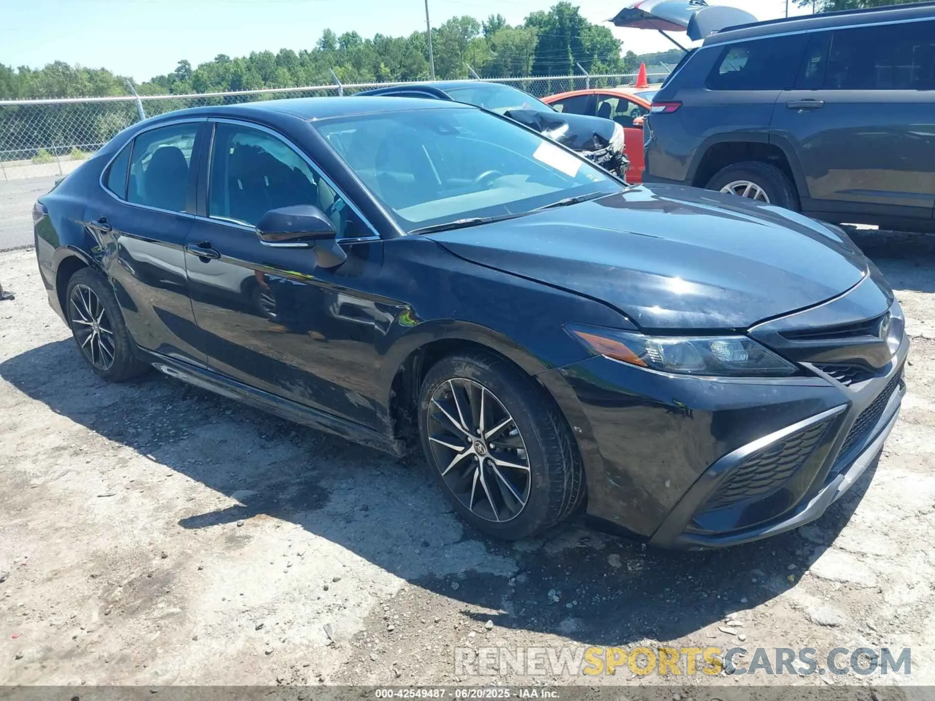 1 Фотография поврежденного автомобиля 4T1G11AKXRU213511 TOYOTA CAMRY 2024