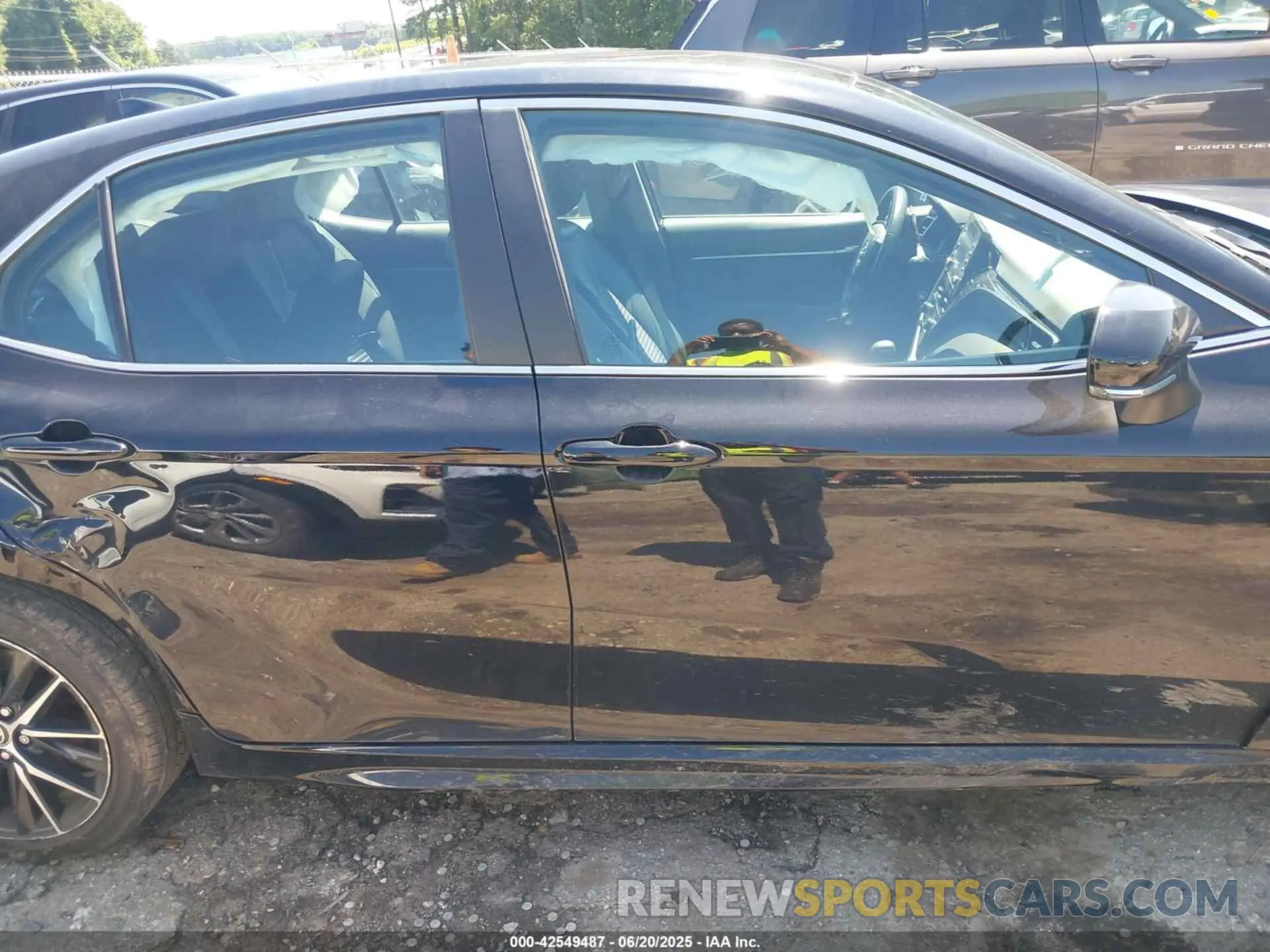 13 Фотография поврежденного автомобиля 4T1G11AKXRU213511 TOYOTA CAMRY 2024