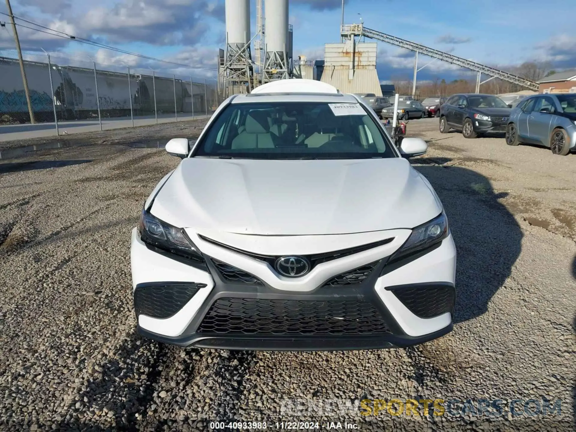 12 Фотография поврежденного автомобиля 4T1G11AKXRU245665 TOYOTA CAMRY 2024