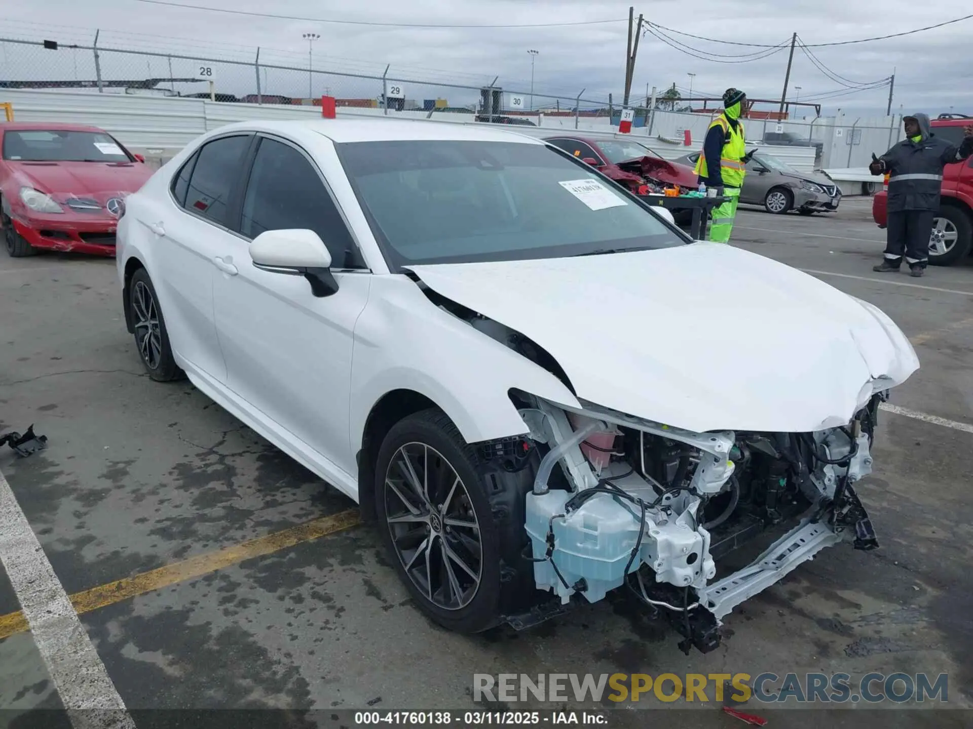 1 Фотография поврежденного автомобиля 4T1G11AKXRU846591 TOYOTA CAMRY 2024
