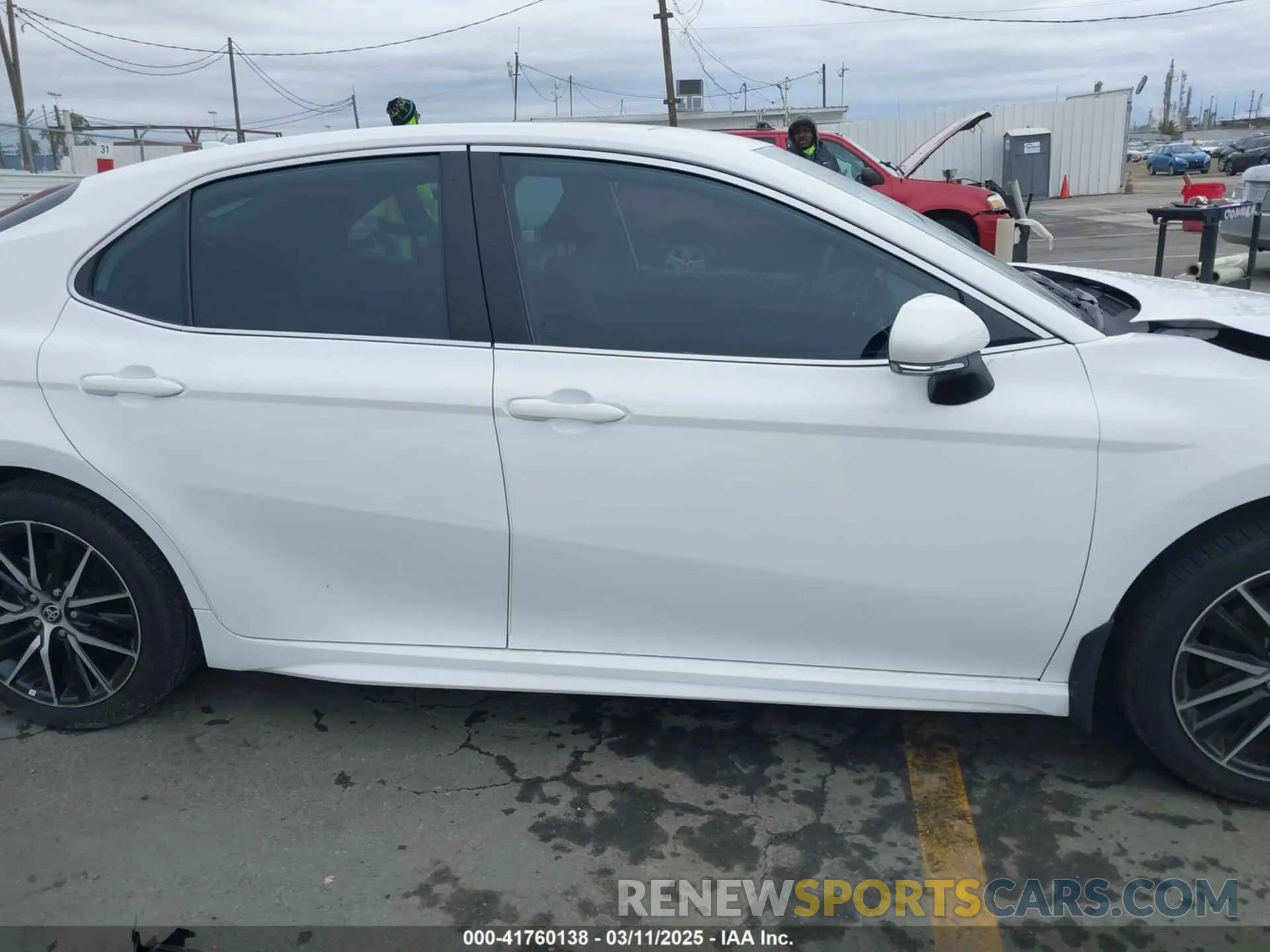 14 Фотография поврежденного автомобиля 4T1G11AKXRU846591 TOYOTA CAMRY 2024