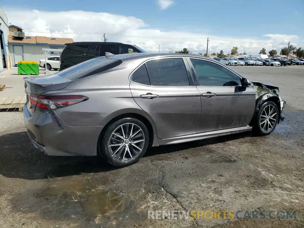 3 Фотография поврежденного автомобиля 4T1G11AKXRU848597 TOYOTA CAMRY 2024