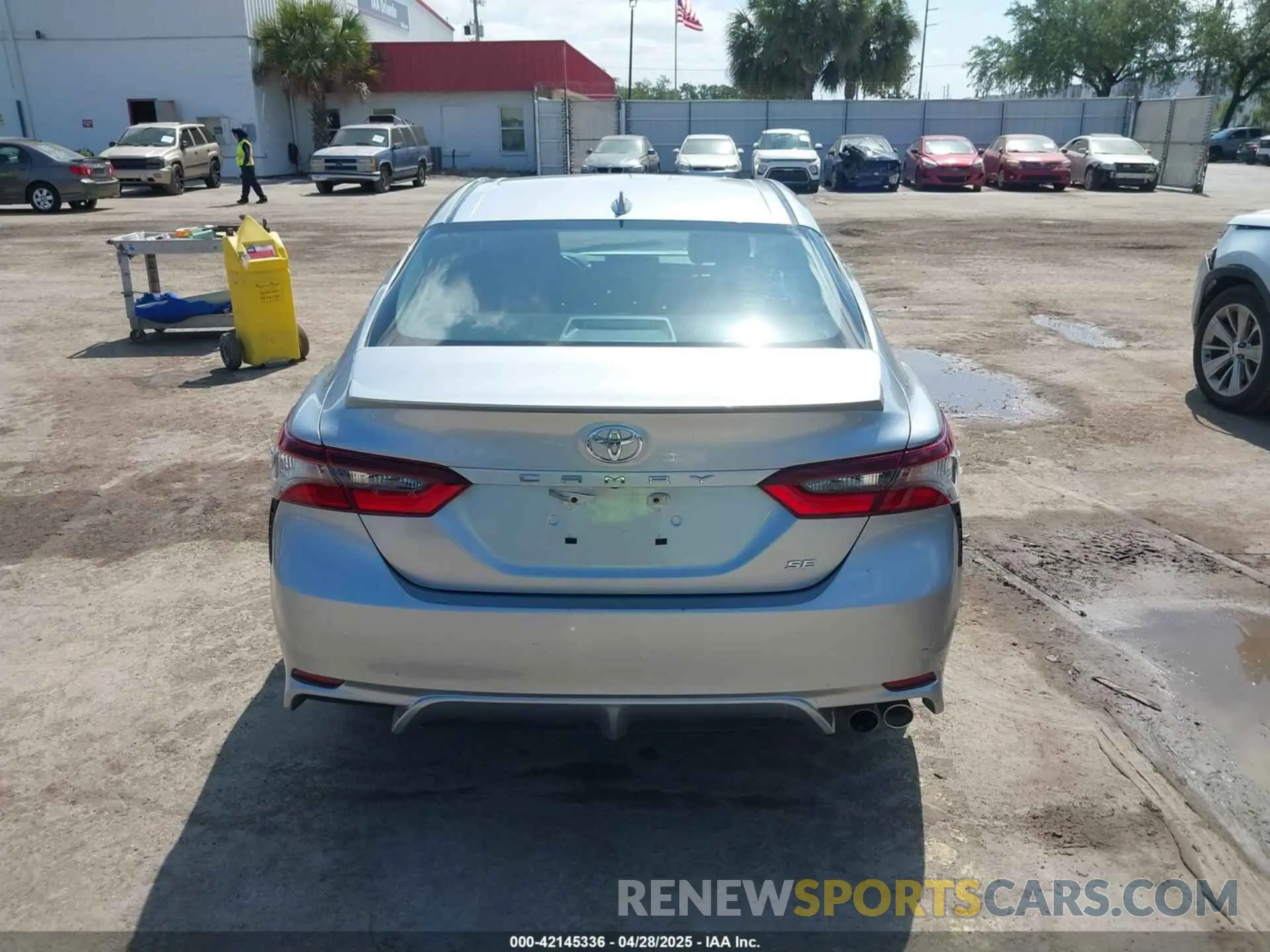16 Фотография поврежденного автомобиля 4T1G11AKXRU858255 TOYOTA CAMRY 2024