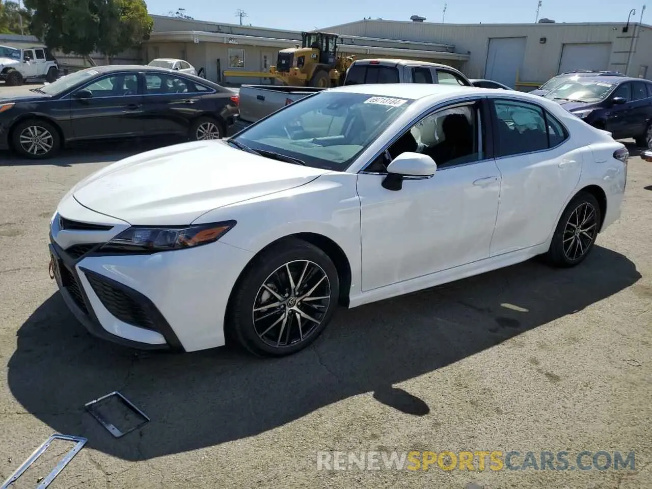 1 Photograph of a damaged car 4T1G11AKXRU888551 TOYOTA CAMRY 2024