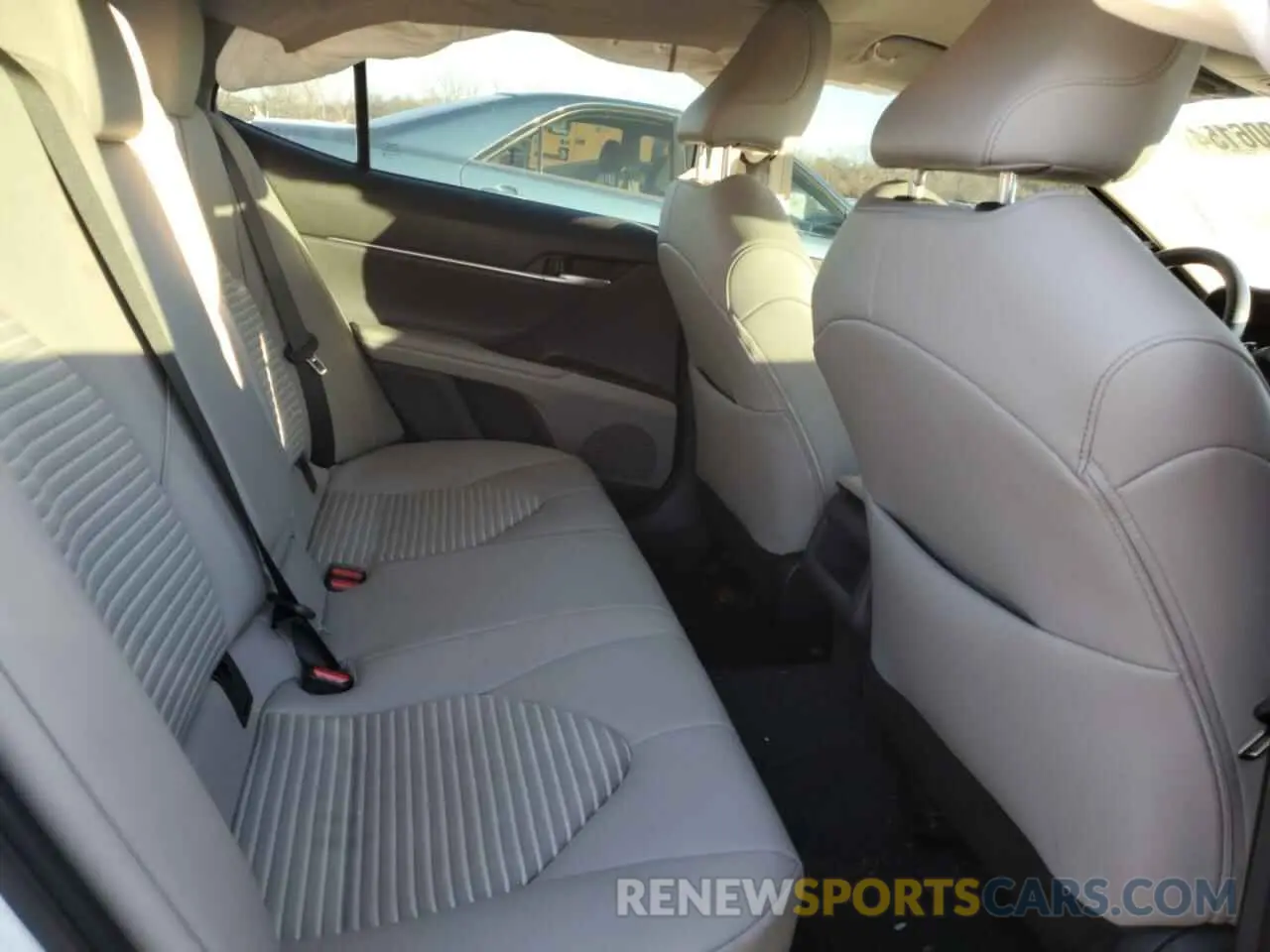 10 Фотография поврежденного автомобиля 4T1G11BK0RU109964 TOYOTA CAMRY 2024