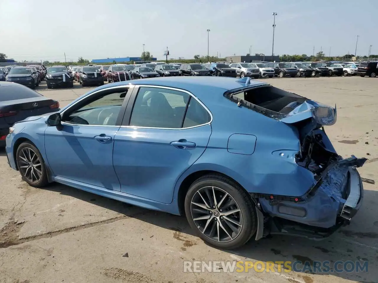 2 Фотография поврежденного автомобиля 4T1G11BK0RU129485 TOYOTA CAMRY 2024