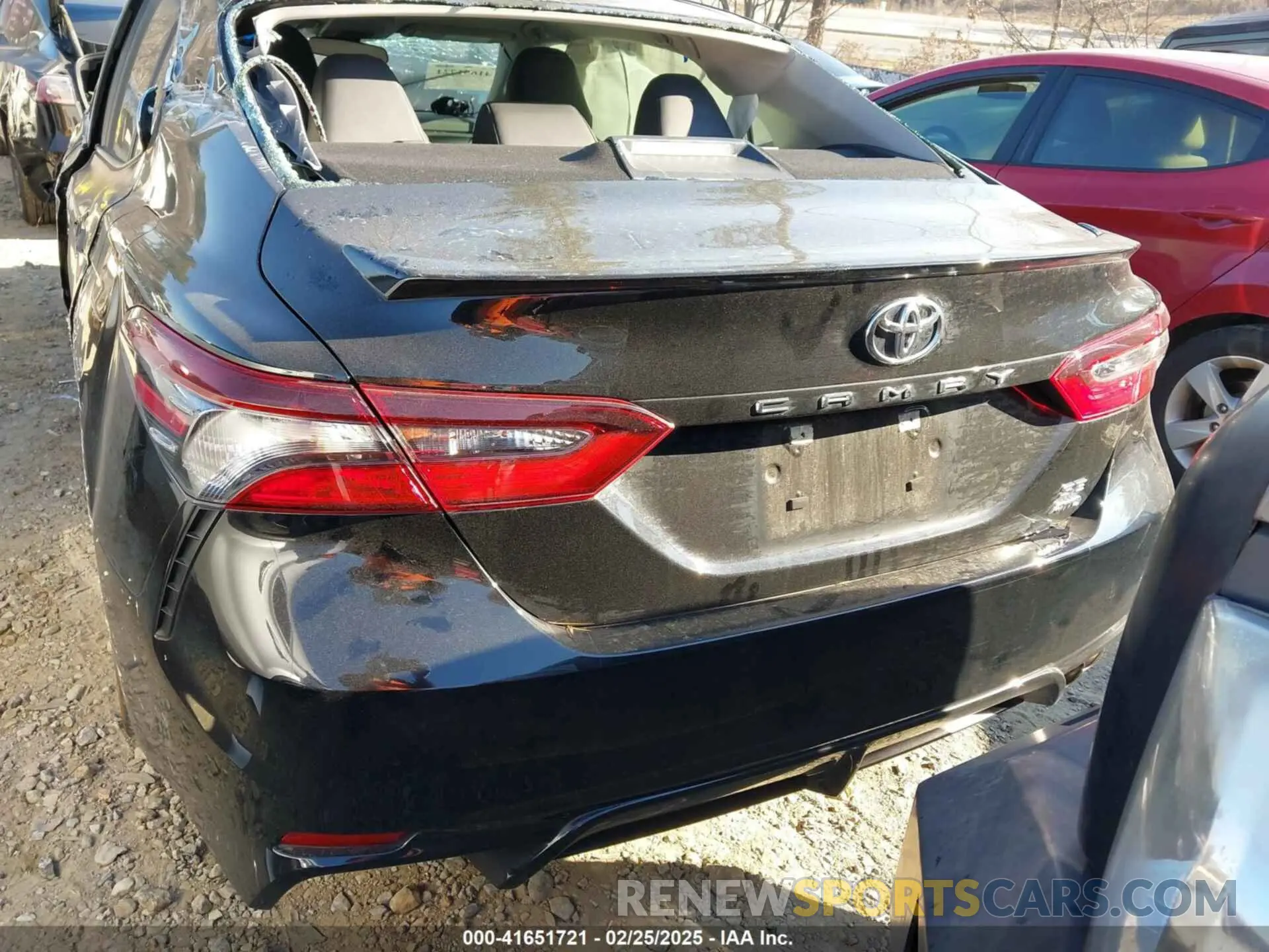 16 Фотография поврежденного автомобиля 4T1G11BK3RU109361 TOYOTA CAMRY 2024