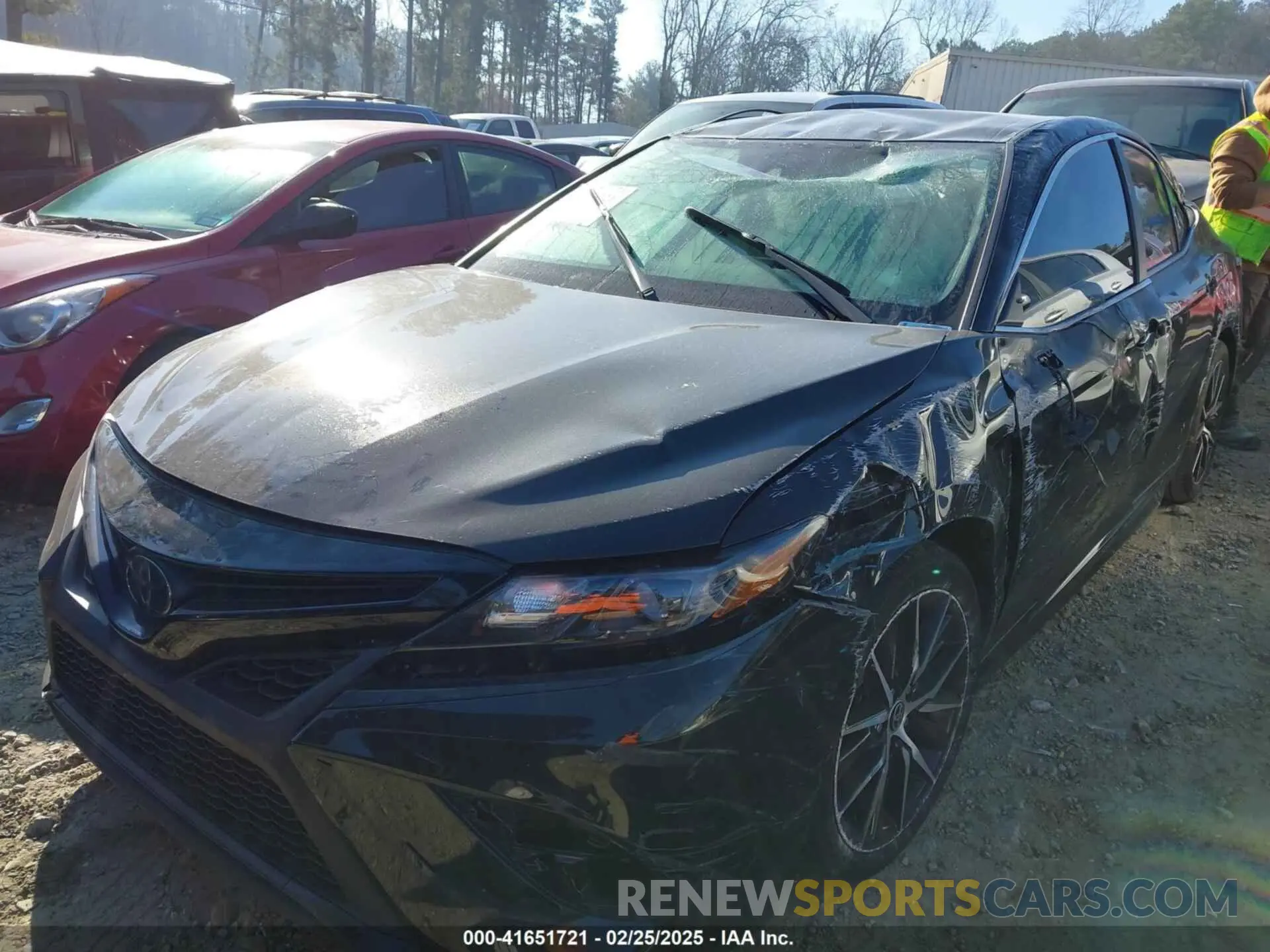 2 Фотография поврежденного автомобиля 4T1G11BK3RU109361 TOYOTA CAMRY 2024
