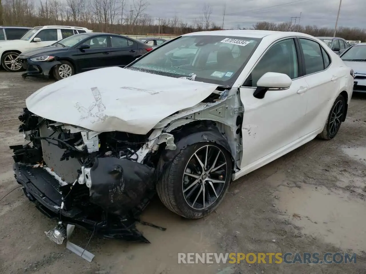 1 Photograph of a damaged car 4T1G11BK8RU123580 TOYOTA CAMRY 2024
