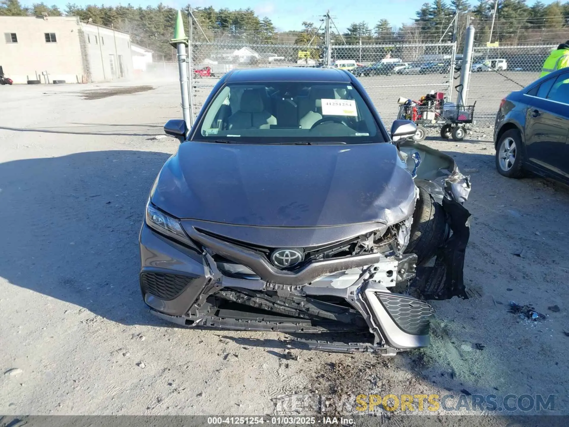 11 Фотография поврежденного автомобиля 4T1G11BKXRU117683 TOYOTA CAMRY 2024