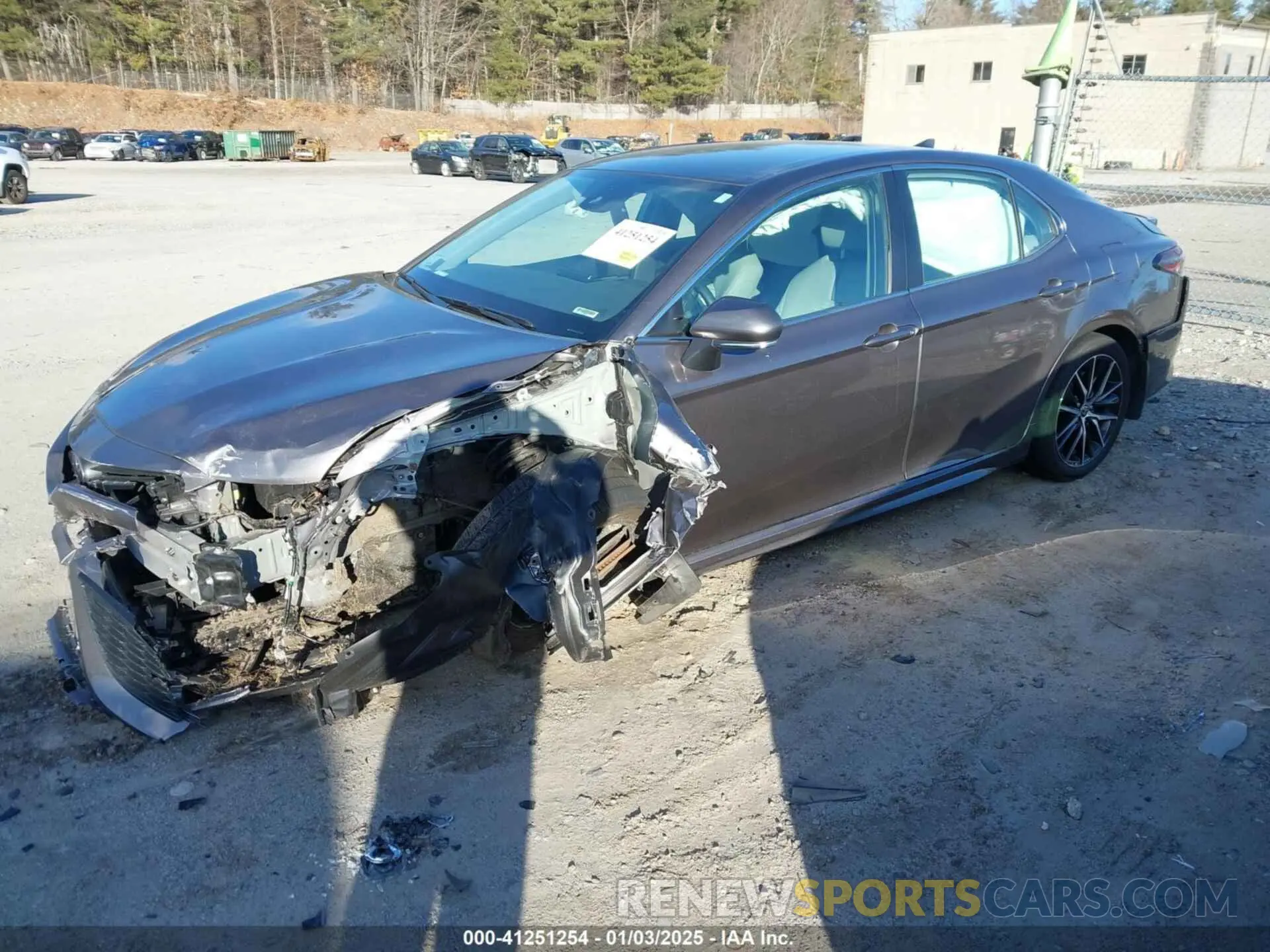 2 Фотография поврежденного автомобиля 4T1G11BKXRU117683 TOYOTA CAMRY 2024