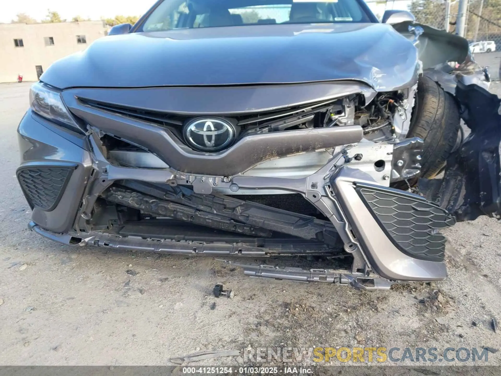 6 Фотография поврежденного автомобиля 4T1G11BKXRU117683 TOYOTA CAMRY 2024