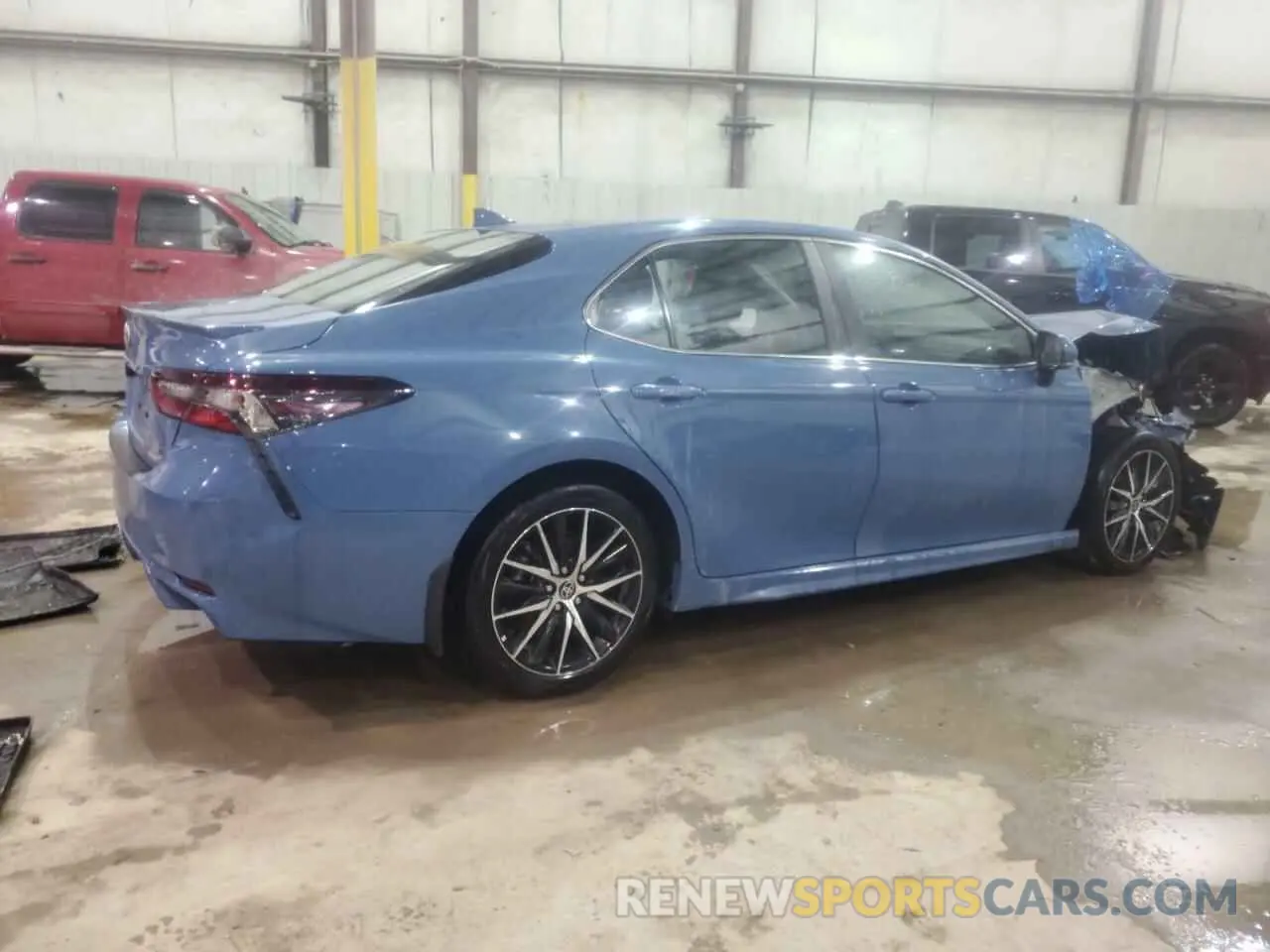 3 Photograph of a damaged car 4T1G31AK4RU071456 TOYOTA CAMRY 2024