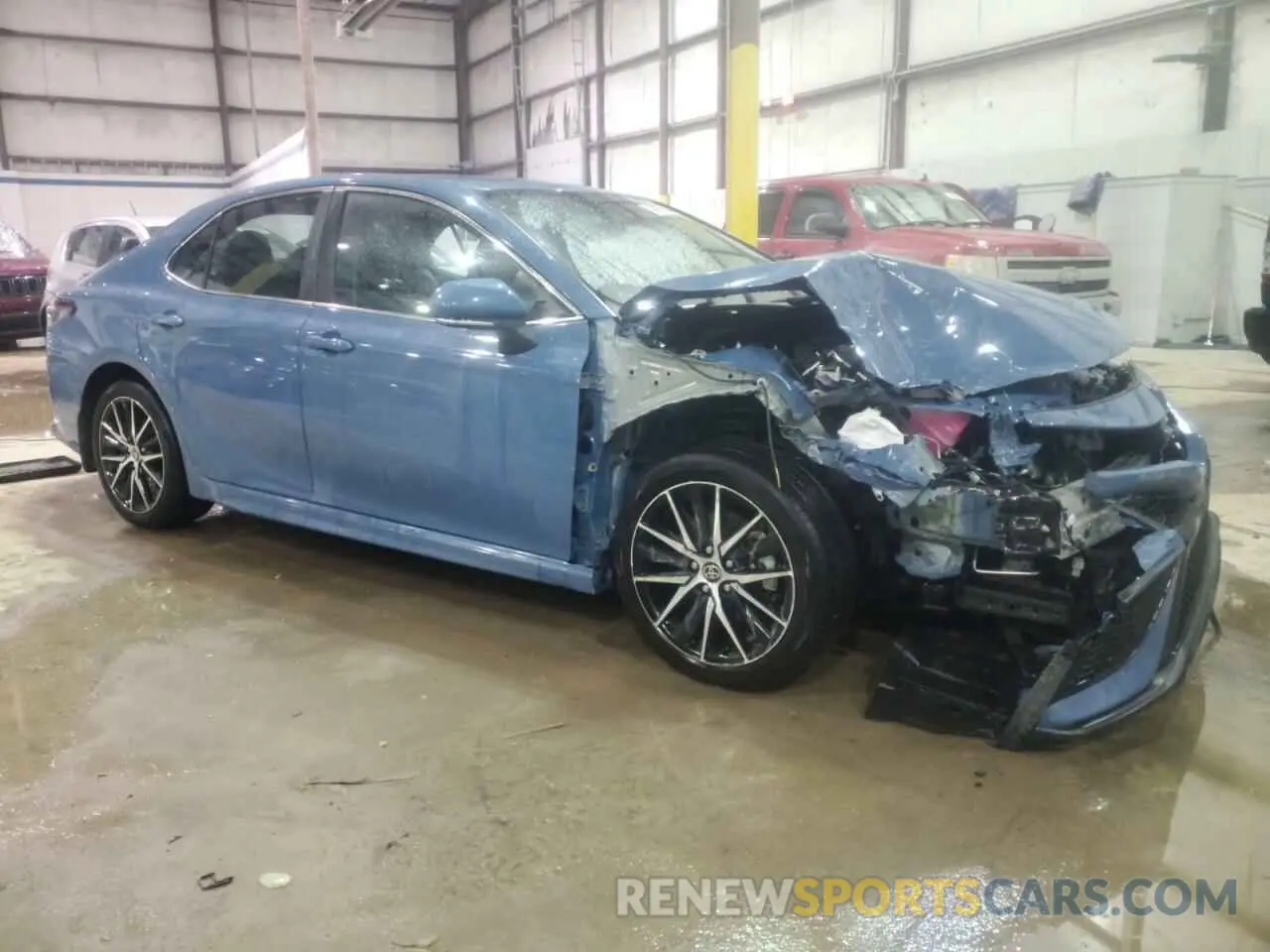 4 Photograph of a damaged car 4T1G31AK4RU071456 TOYOTA CAMRY 2024