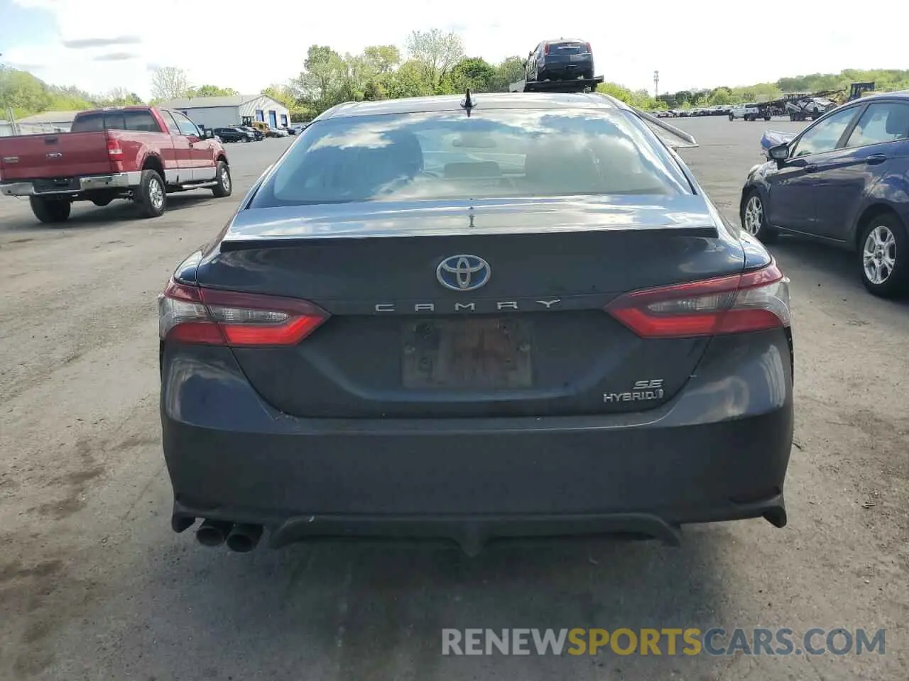 6 Photograph of a damaged car 4T1G31AK7RU622561 TOYOTA CAMRY 2024