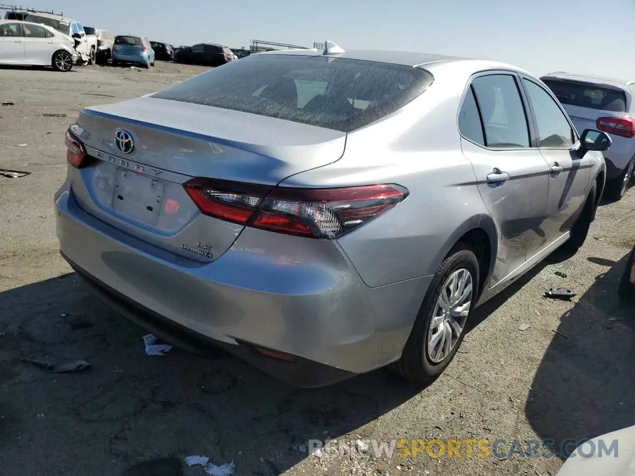3 Фотография поврежденного автомобиля 4T1H31AK3RU631990 TOYOTA CAMRY 2024
