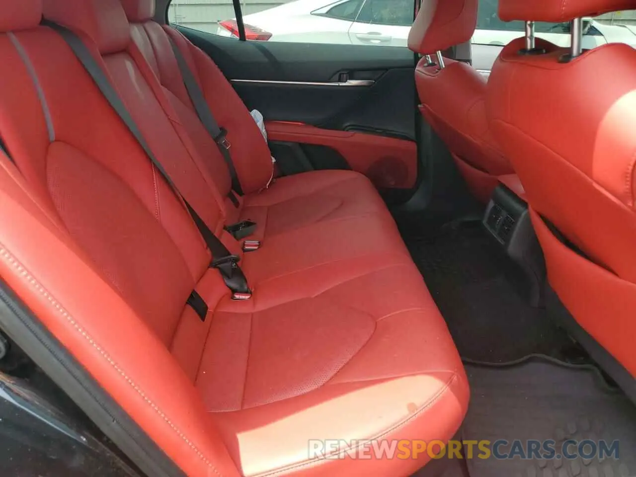 10 Фотография поврежденного автомобиля 4T1K31AK8RU629139 TOYOTA CAMRY 2024