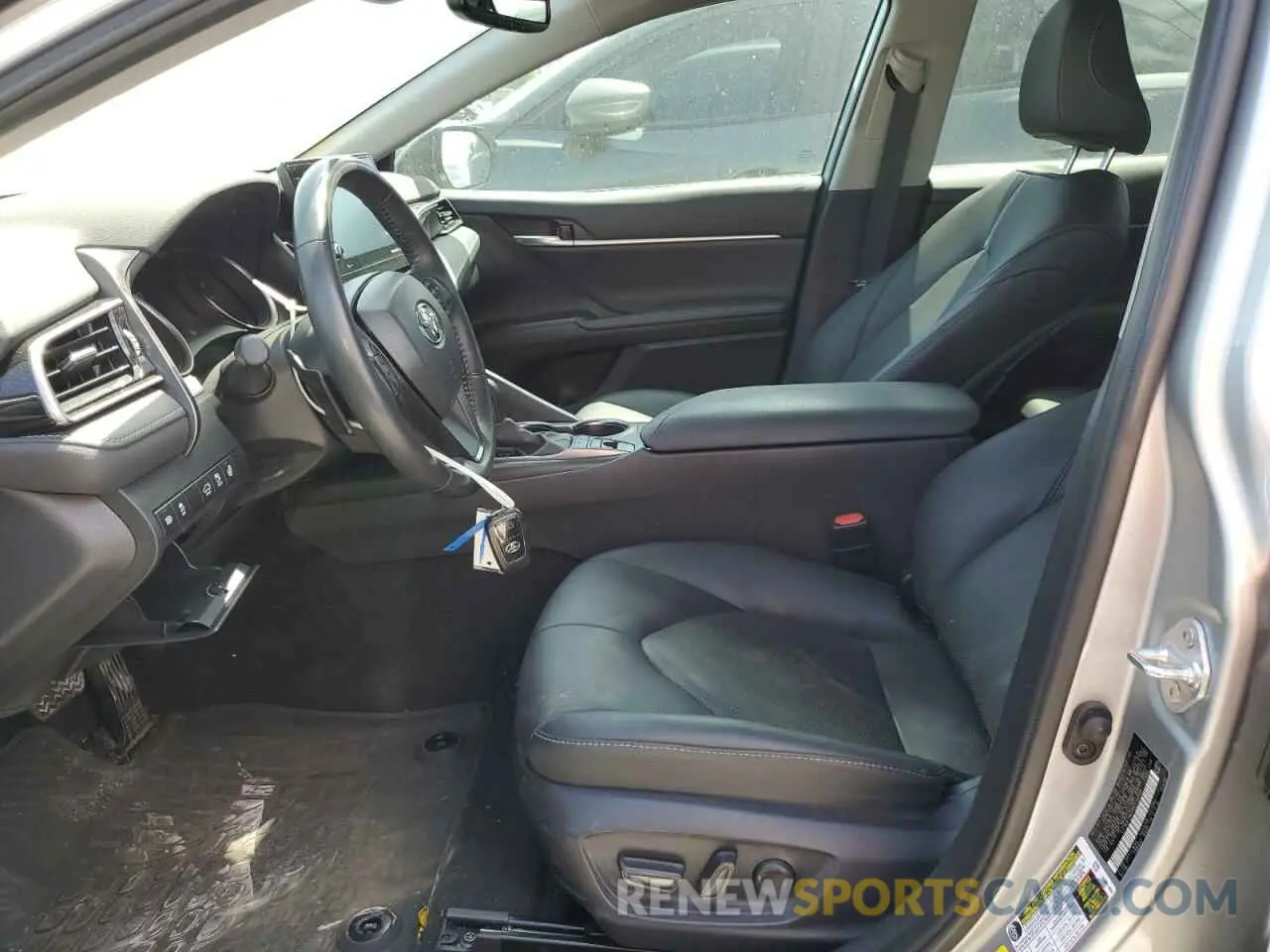 7 Photograph of a damaged car 4T1K61AK2RU215586 TOYOTA CAMRY 2024