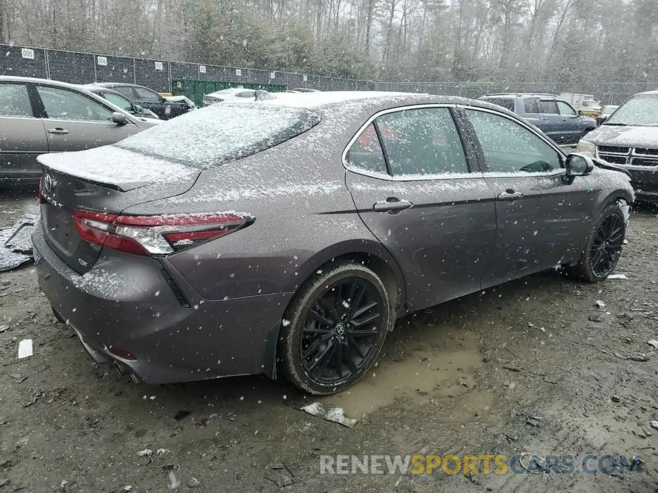 3 Фотография поврежденного автомобиля 4T1K61AK2RU907363 TOYOTA CAMRY 2024