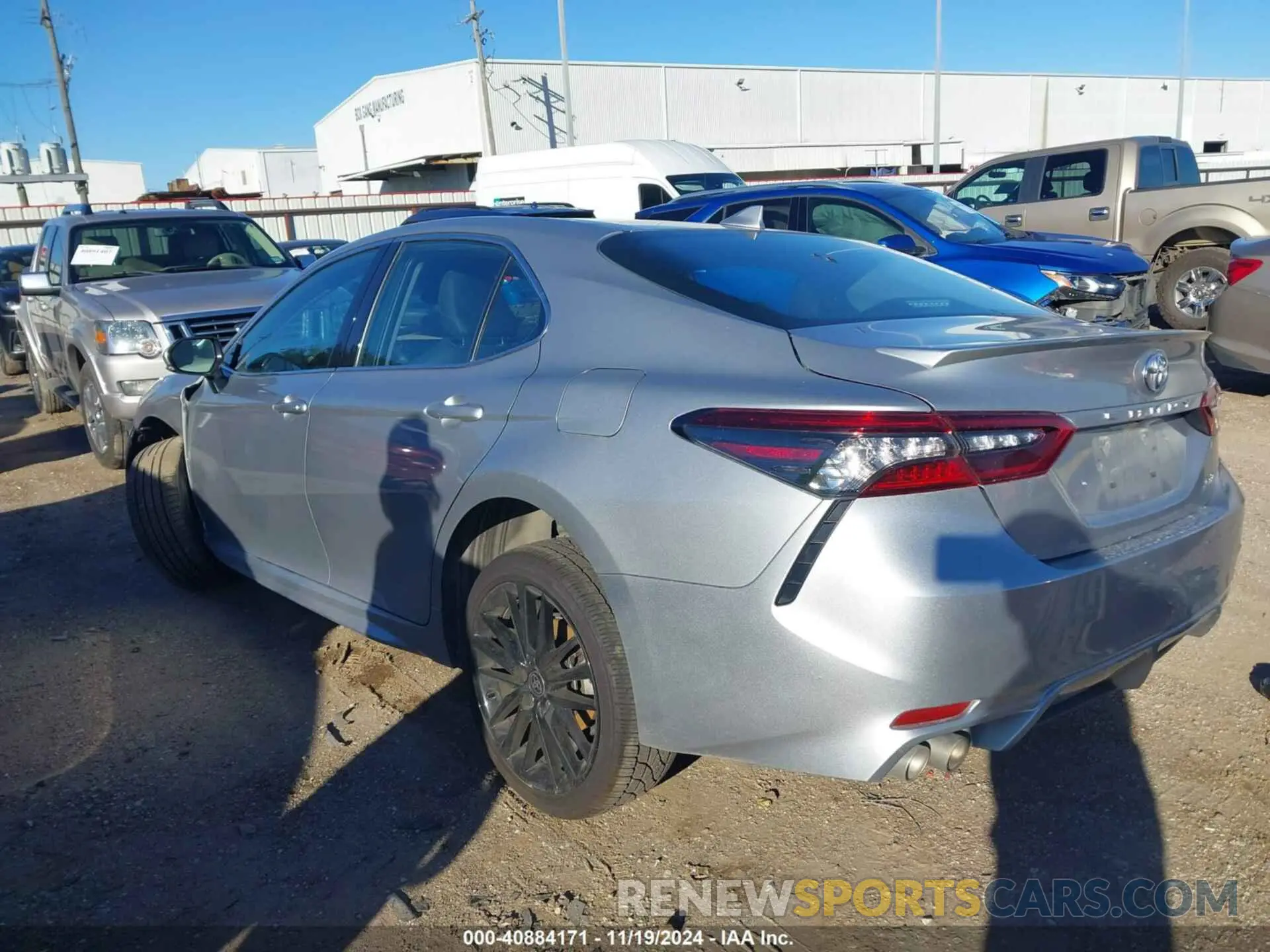 3 Фотография поврежденного автомобиля 4T1K61AK3RU234941 TOYOTA CAMRY 2024