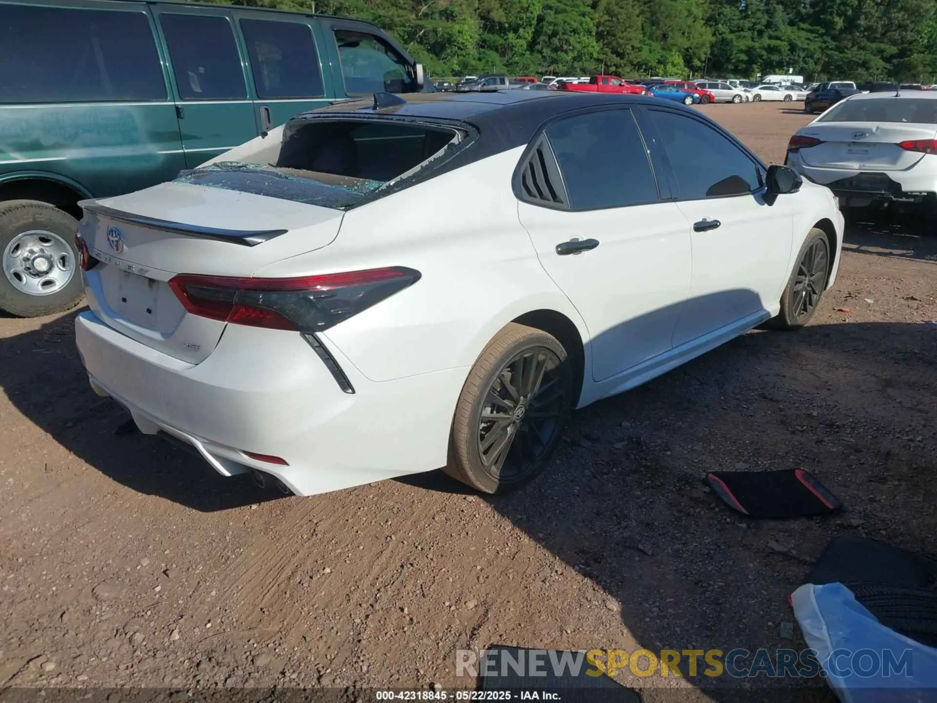 4 Photograph of a damaged car 4T1K61AK5RU257492 TOYOTA CAMRY 2024