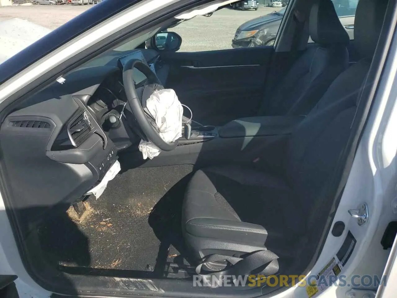 7 Photograph of a damaged car 4T1K61AK6RU265018 TOYOTA CAMRY 2024