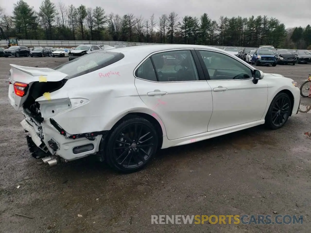 3 Photograph of a damaged car 4T1K61AK6RU918432 TOYOTA CAMRY 2024