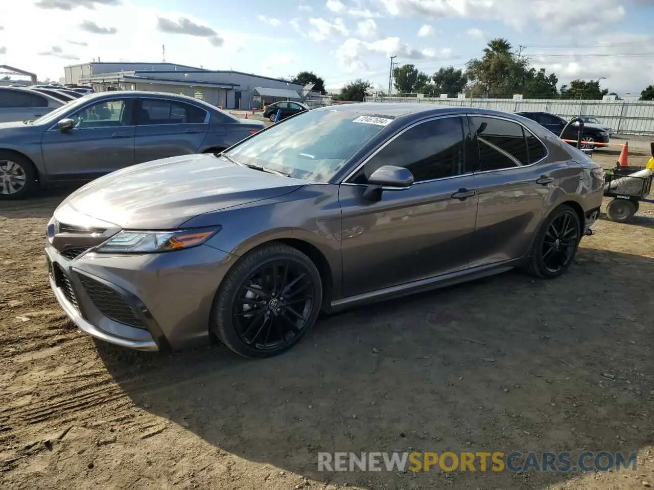 1 Фотография поврежденного автомобиля 4T1K61AK7RU257459 TOYOTA CAMRY 2024