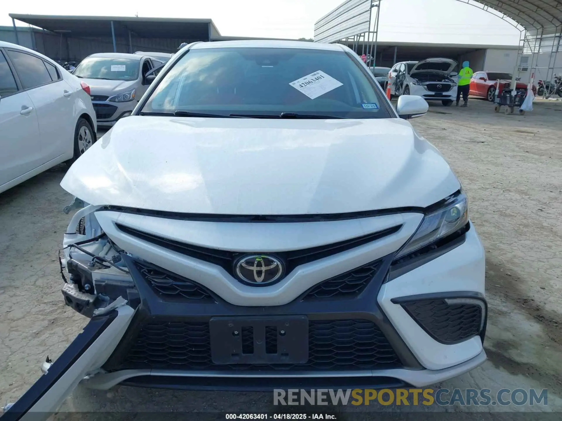13 Фотография поврежденного автомобиля 4T1K61AK7RU858001 TOYOTA CAMRY 2024