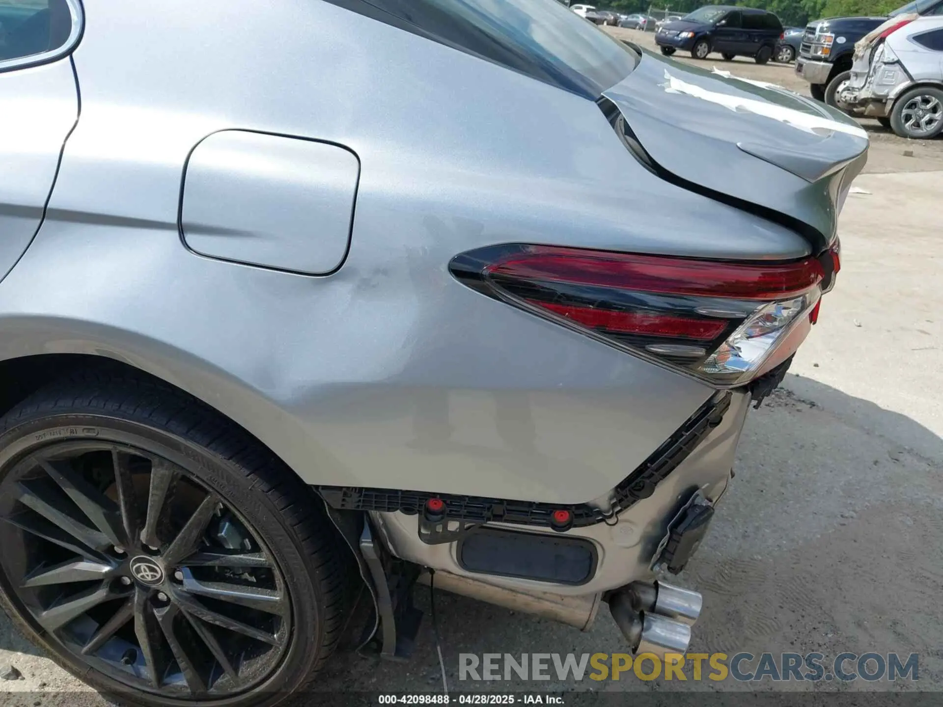 17 Photograph of a damaged car 4T1K61AK7RU861738 TOYOTA CAMRY 2024