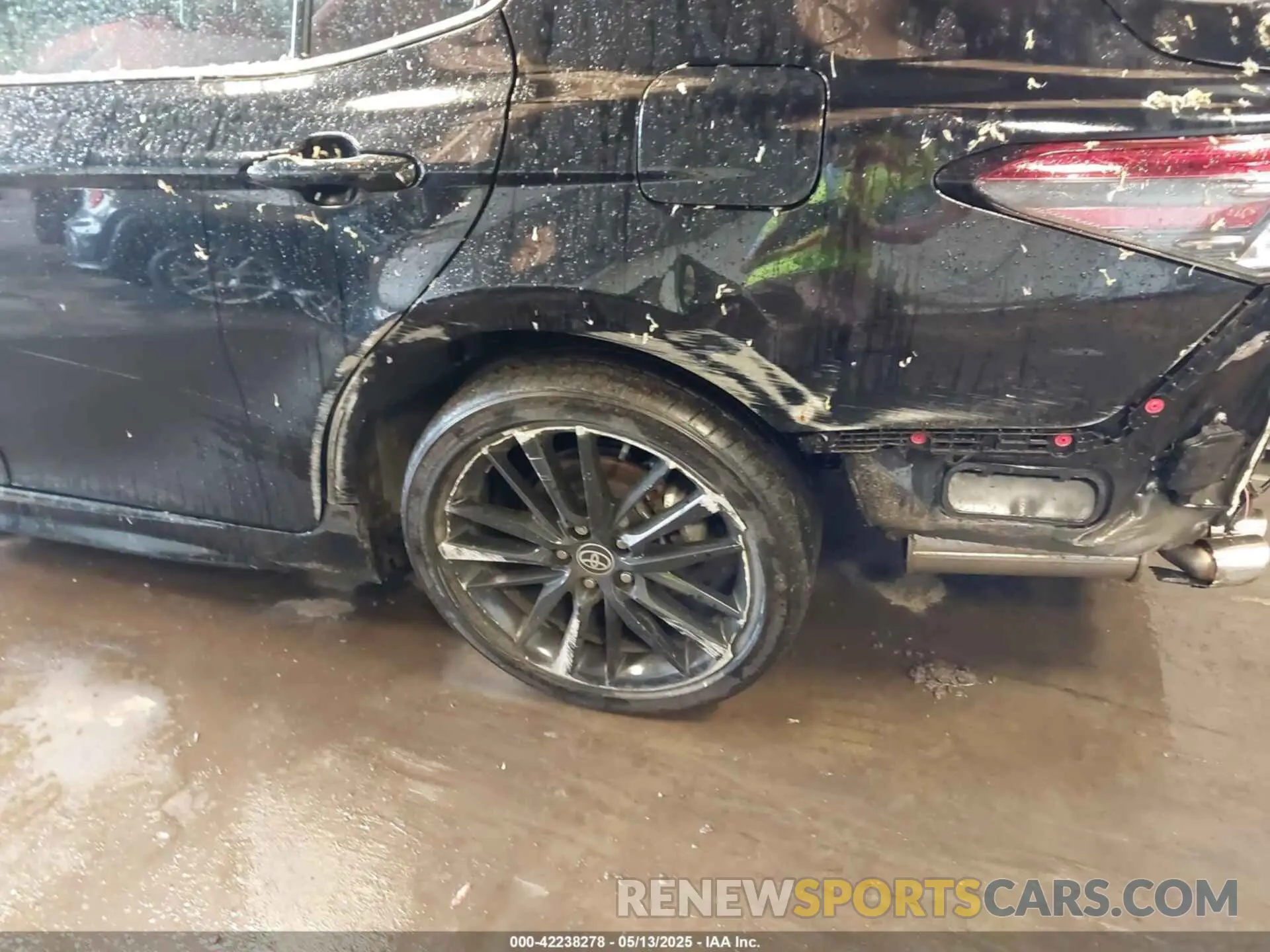17 Photograph of a damaged car 4T1K61AK8RU842857 TOYOTA CAMRY 2024