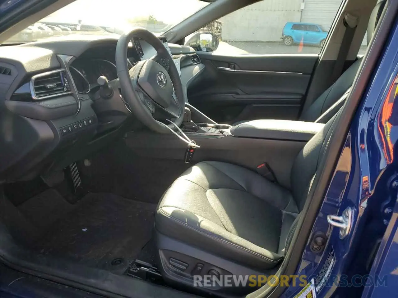 7 Фотография поврежденного автомобиля 4T1KZ1AK1RU102591 TOYOTA CAMRY 2024
