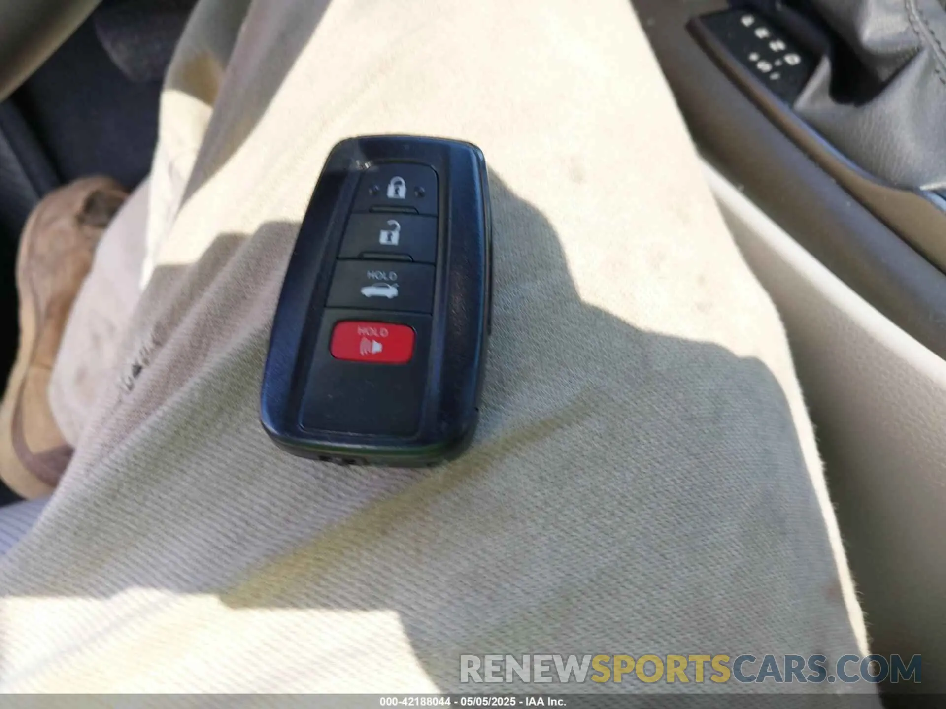11 Фотография поврежденного автомобиля 4T1KZ1AK3RU097183 TOYOTA CAMRY 2024