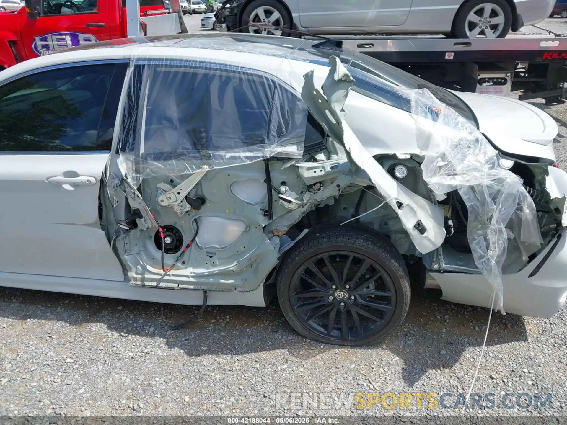 6 Фотография поврежденного автомобиля 4T1KZ1AK3RU097183 TOYOTA CAMRY 2024