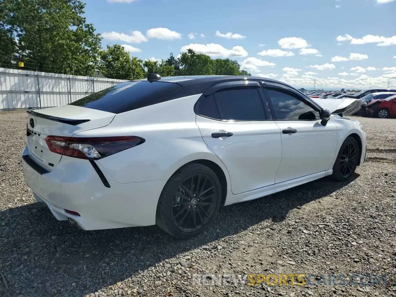 3 Фотография поврежденного автомобиля 4T1KZ1AK4RU090128 TOYOTA CAMRY 2024