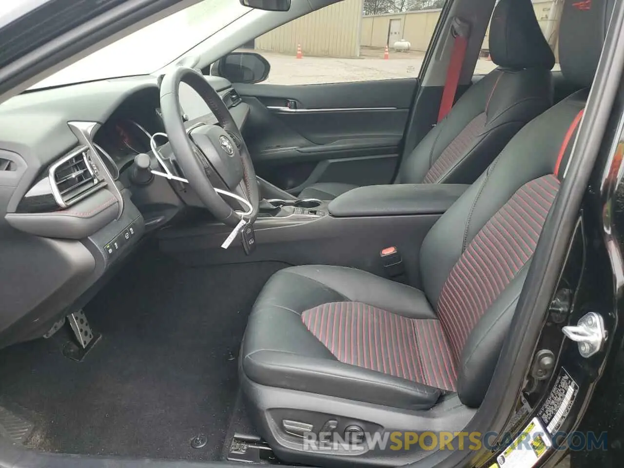 7 Фотография поврежденного автомобиля 4T1KZ1AK5RU103226 TOYOTA CAMRY 2024