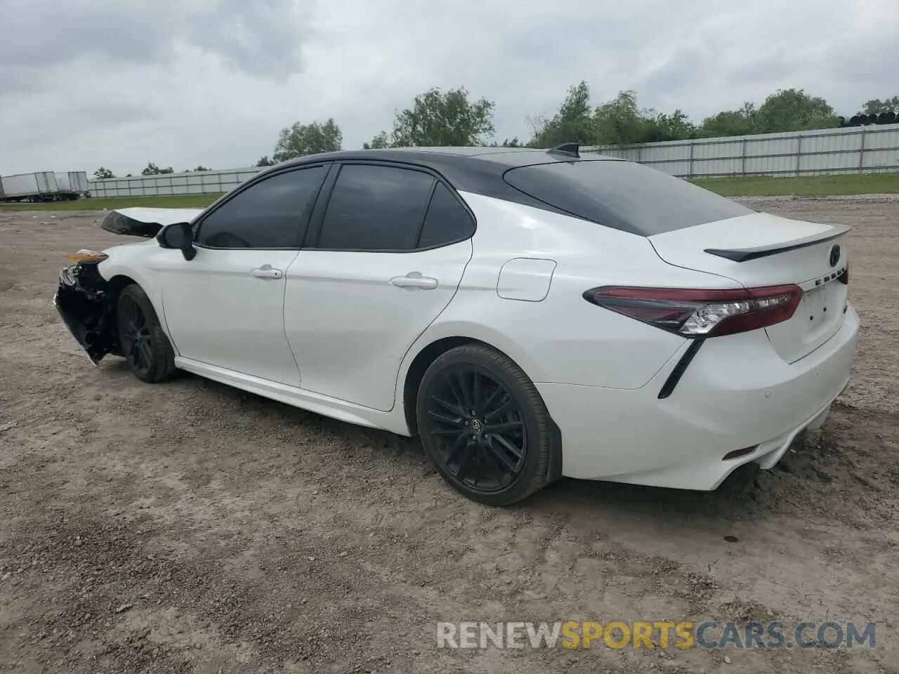 2 Фотография поврежденного автомобиля 4T1KZ1AK6RU092902 TOYOTA CAMRY 2024