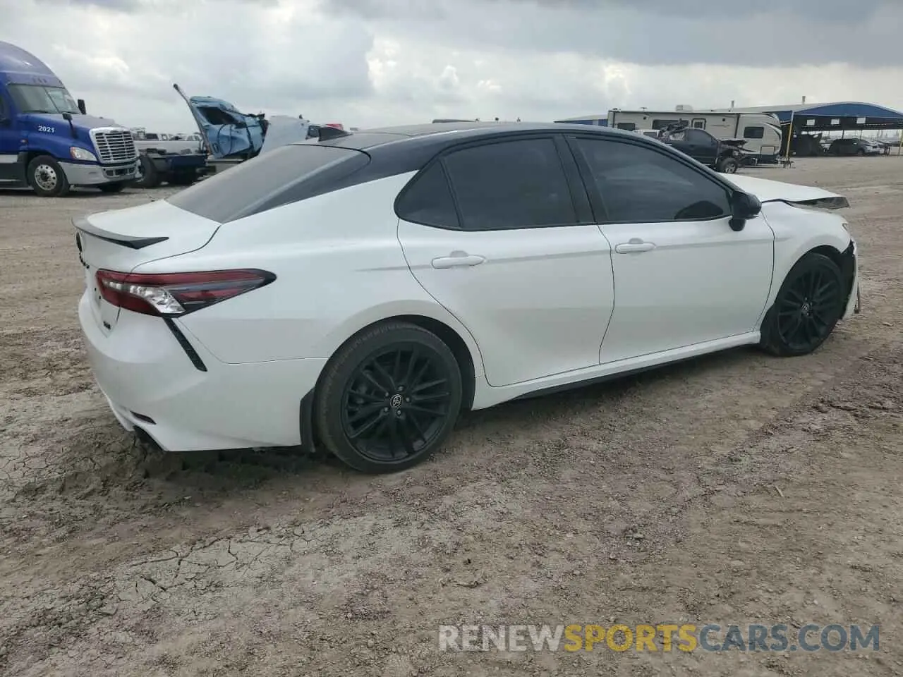 3 Фотография поврежденного автомобиля 4T1KZ1AK6RU092902 TOYOTA CAMRY 2024