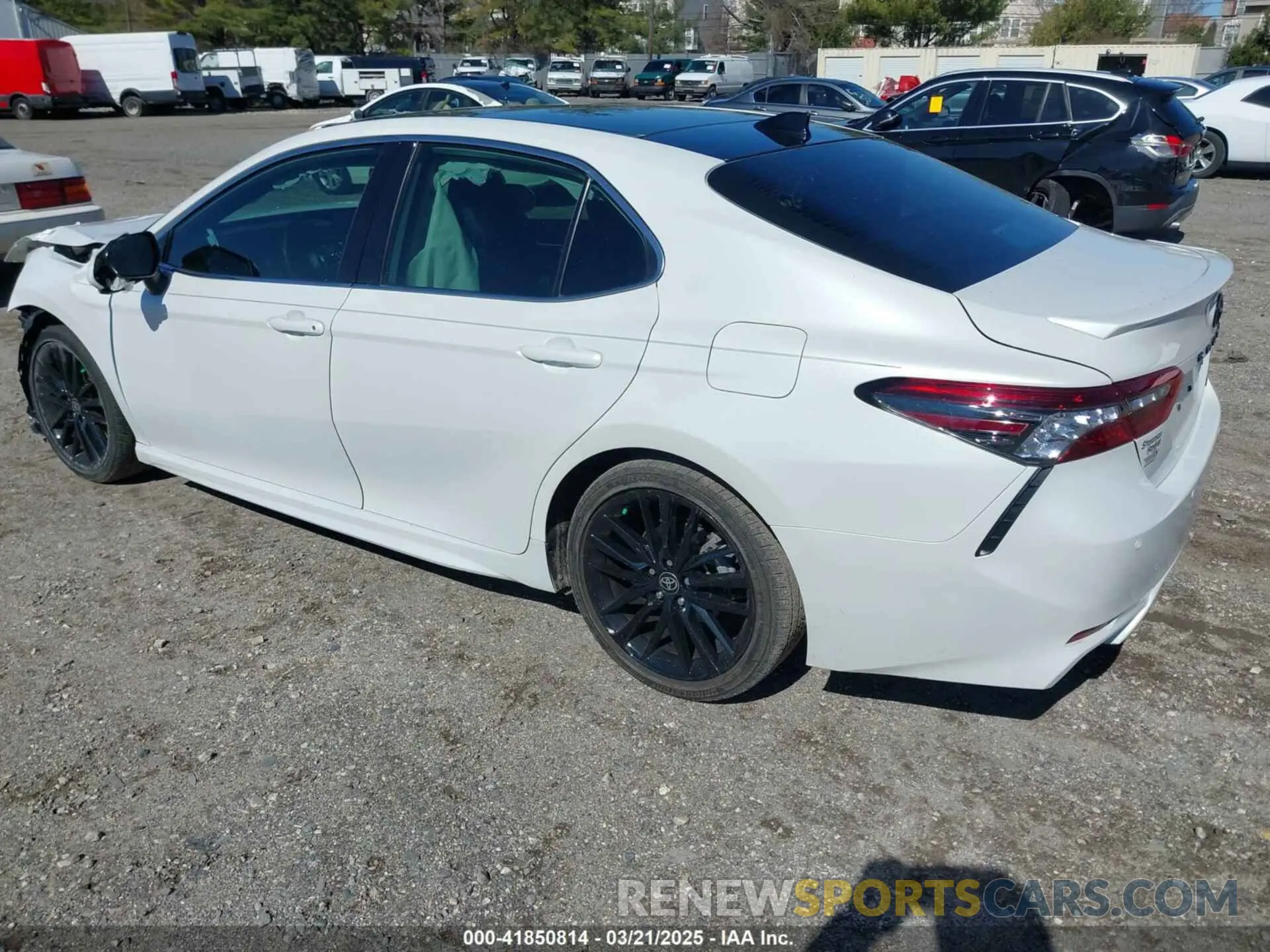 3 Photograph of a damaged car 4T1KZ1AK6RU096433 TOYOTA CAMRY 2024