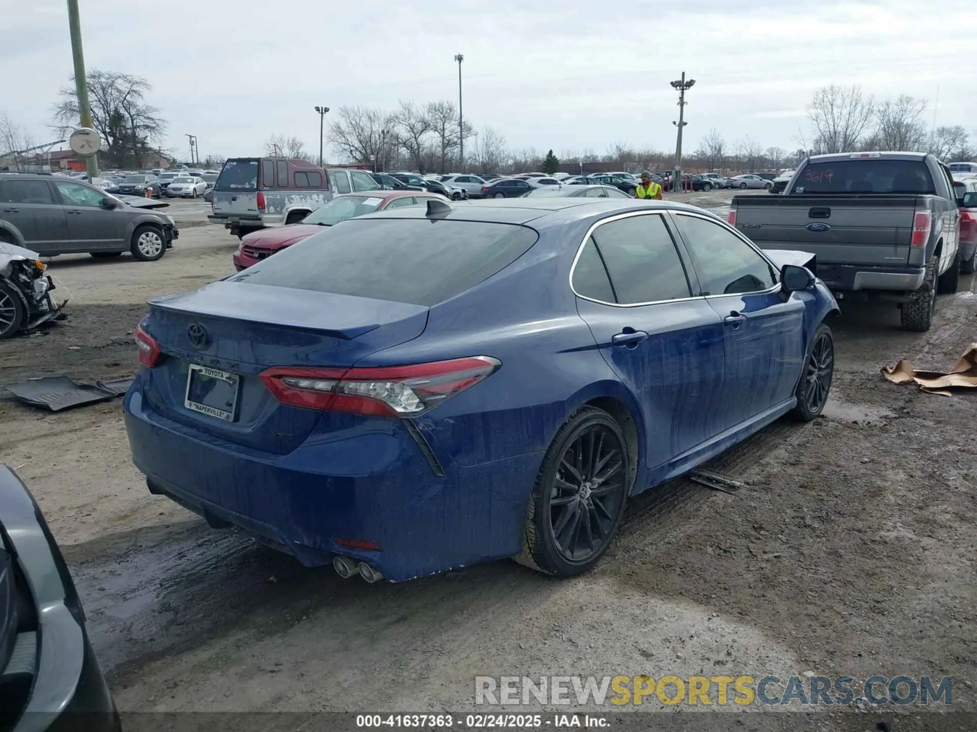 4 Photograph of a damaged car 4T1KZ1AK8RU097468 TOYOTA CAMRY 2024