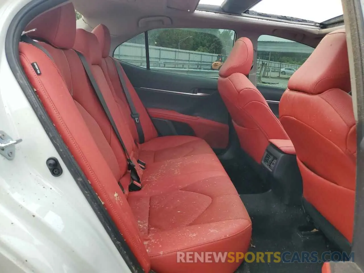 10 Photograph of a damaged car 4T1KZ1AK9RU094479 TOYOTA CAMRY 2024