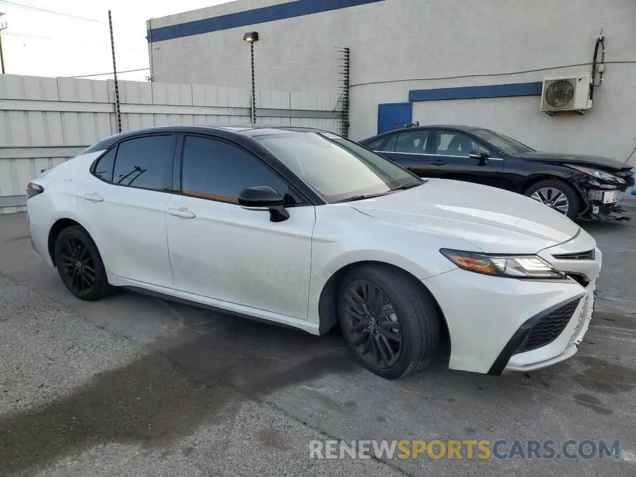 4 Photograph of a damaged car 4T1KZ1AKXRU092837 TOYOTA CAMRY 2024