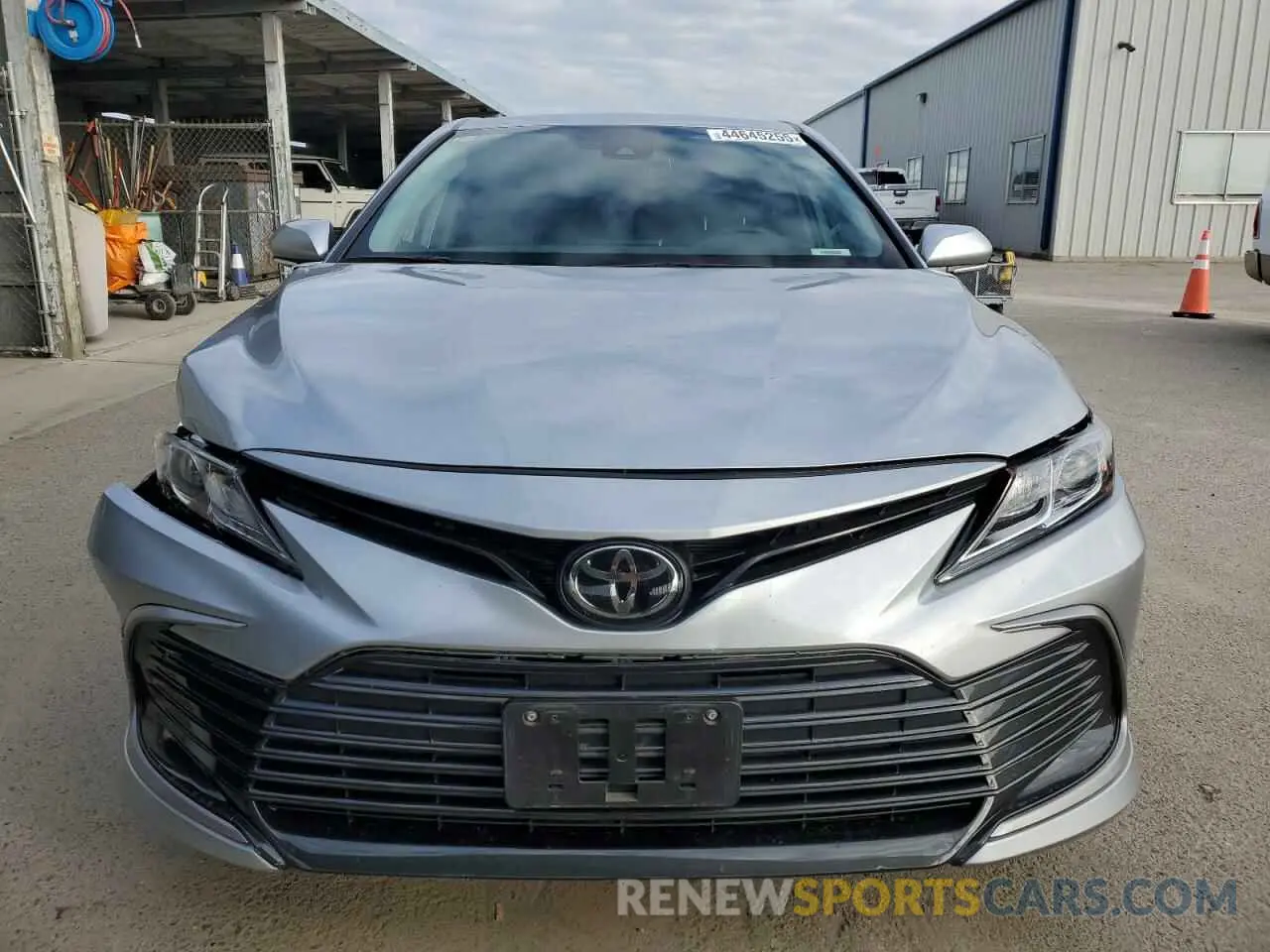 5 Photograph of a damaged car 4T1R11AK0RU886994 TOYOTA CAMRY 2024