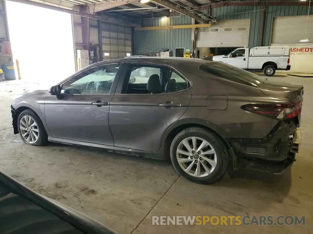 2 Фотография поврежденного автомобиля 4T1R11AK2RU193084 TOYOTA CAMRY 2024