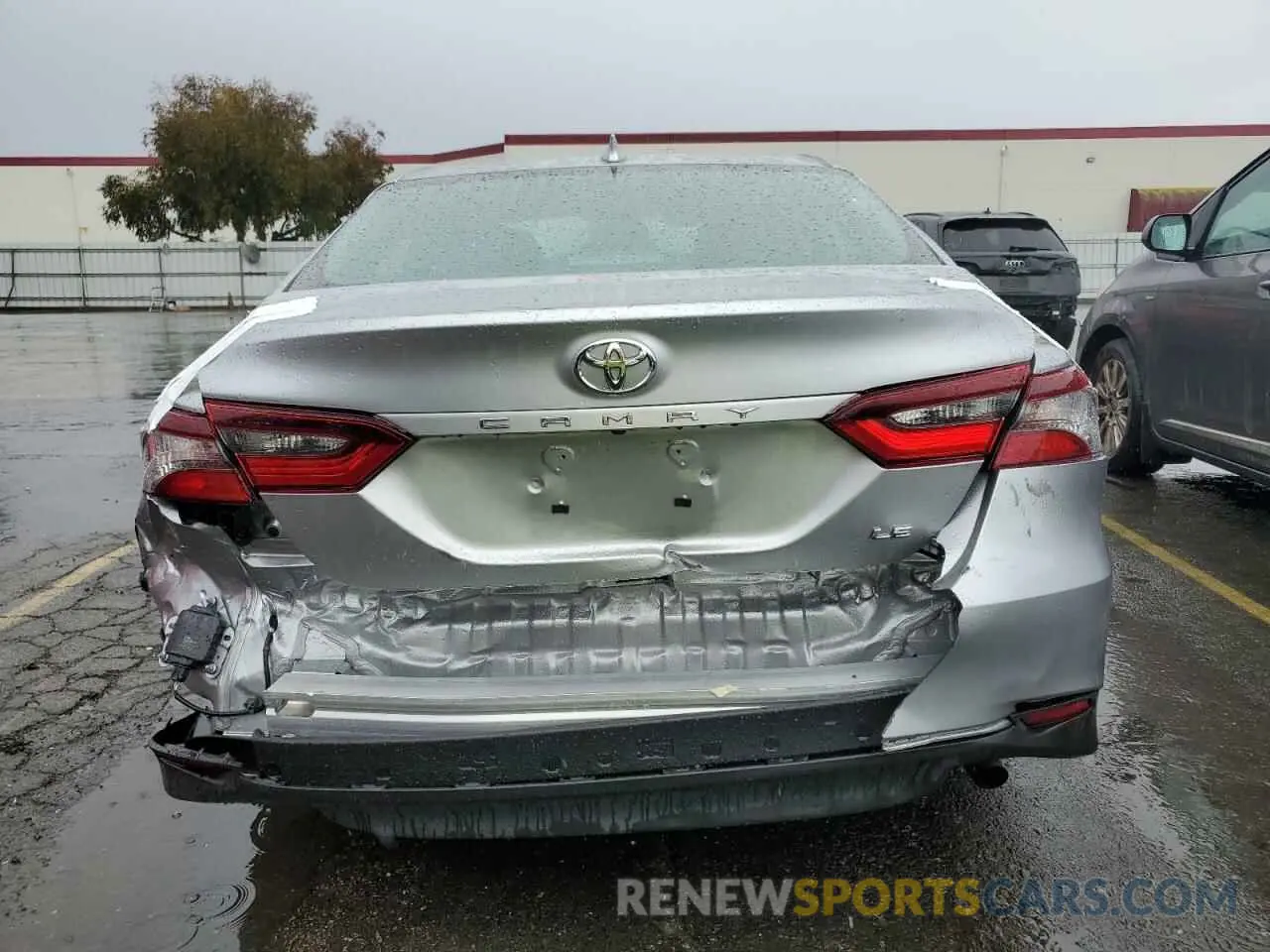 6 Photograph of a damaged car 4T1R11AK2RU873387 TOYOTA CAMRY 2024